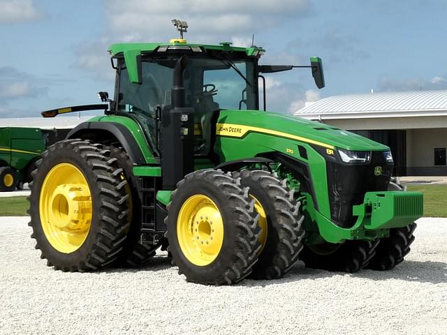 Image of John Deere 8R 370 equipment image 2