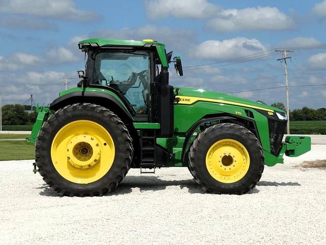 Image of John Deere 8R 370 equipment image 4