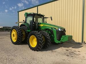 2023 John Deere 8R 370 Image