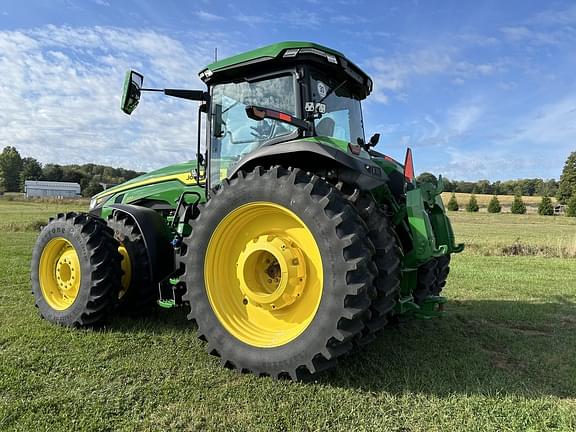 Image of John Deere 8R 370 equipment image 2