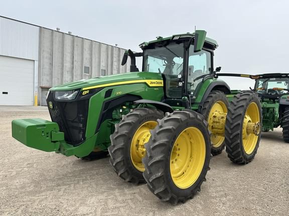 Image of John Deere 8R 370 equipment image 1