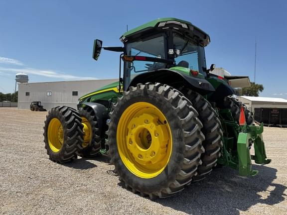 Image of John Deere 8R 370 equipment image 2