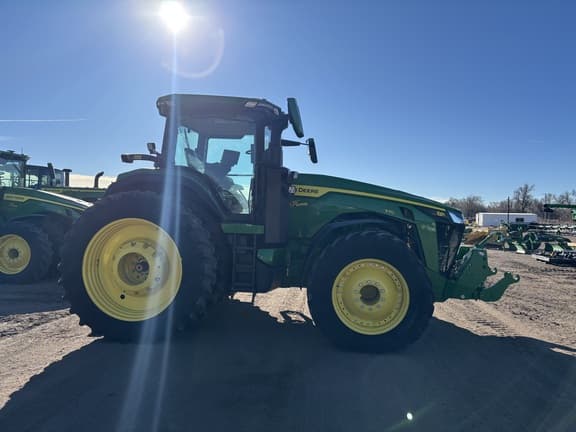 Image of John Deere 8R 370 equipment image 3