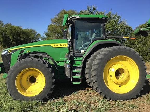 Image of John Deere 8R 370 Primary image