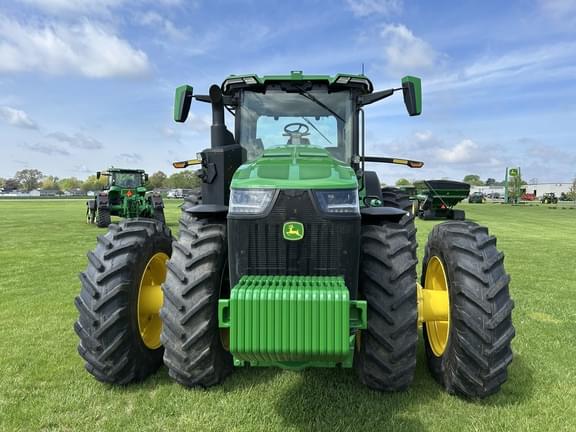 Image of John Deere 8R 370 equipment image 1