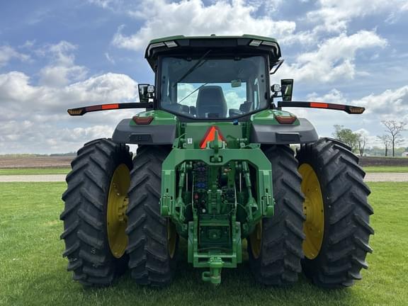 Image of John Deere 8R 370 equipment image 4