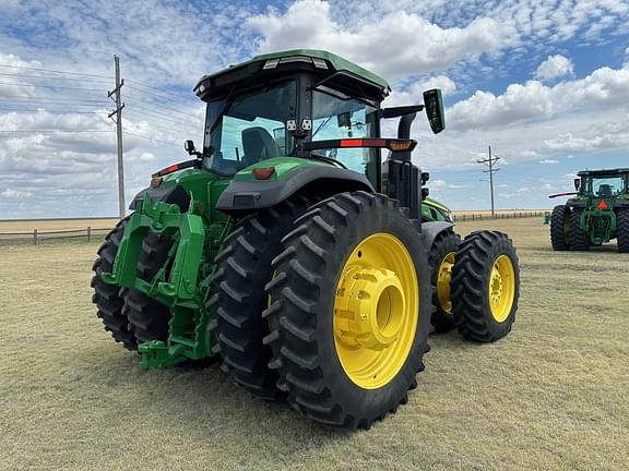 Image of John Deere 8R 370 equipment image 2