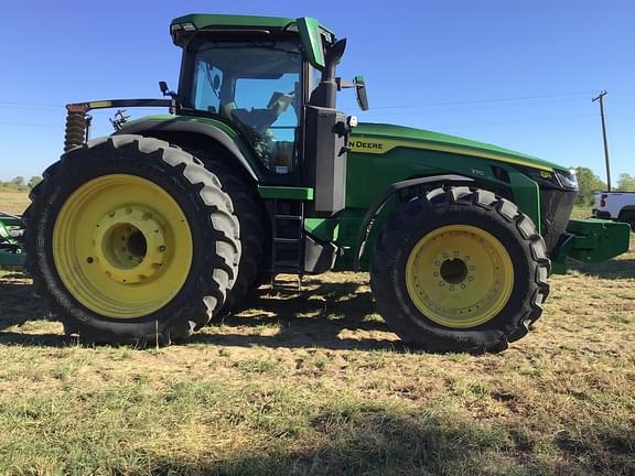 Image of John Deere 8R 370 equipment image 2