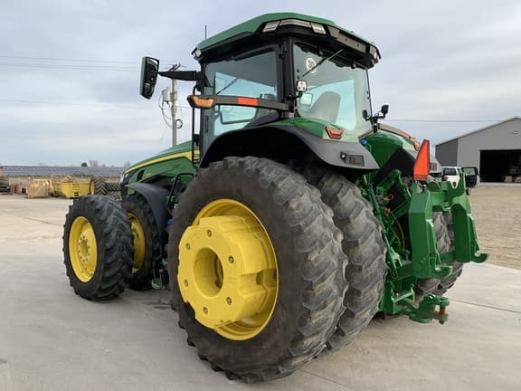 Image of John Deere 8R 370 equipment image 4