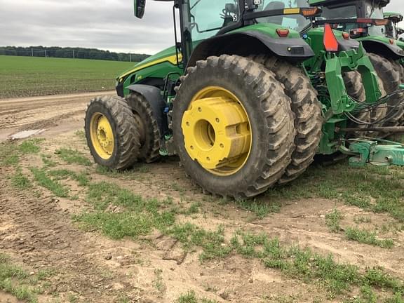 Image of John Deere 8R 370 equipment image 2