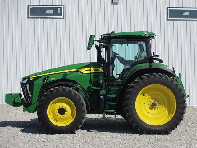 Image of John Deere 8R 370 equipment image 2