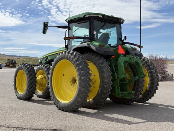 Image of John Deere 8R 370 equipment image 2