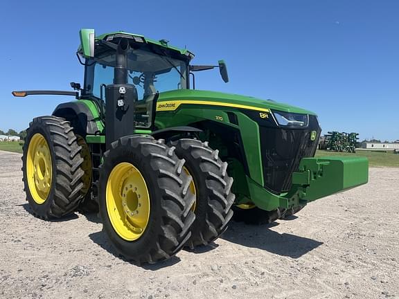 Image of John Deere 8R 370 equipment image 3