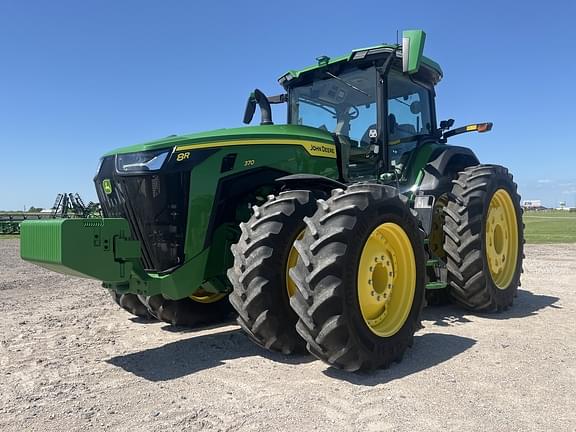 Image of John Deere 8R 370 equipment image 1