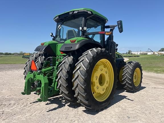 Image of John Deere 8R 370 equipment image 4