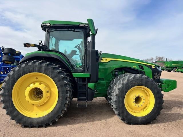 Image of John Deere 8R 370 equipment image 3