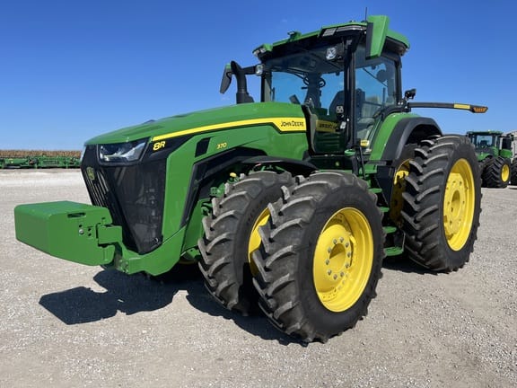 2023 John Deere 8R 370 Equipment Image0