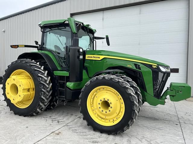 Image of John Deere 8R 370 equipment image 1