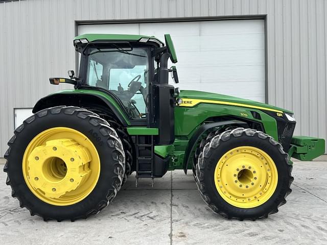 Image of John Deere 8R 370 equipment image 3