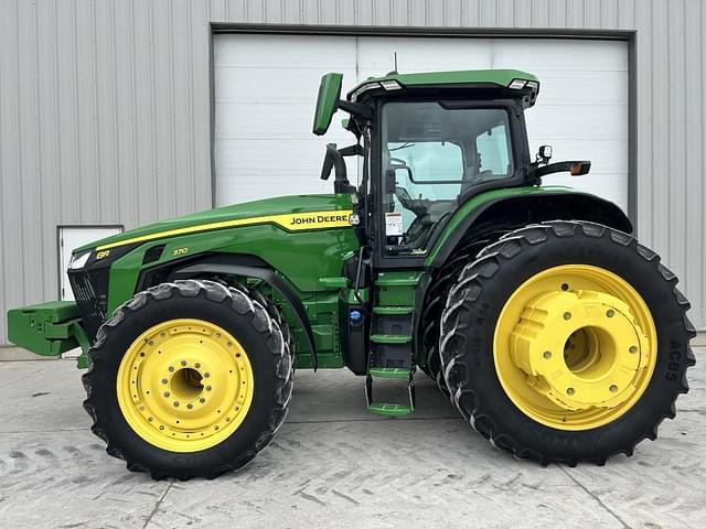 Image of John Deere 8R 370 equipment image 2
