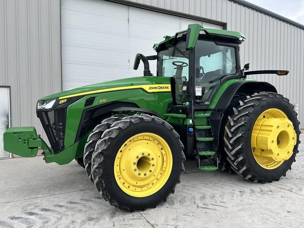 Image of John Deere 8R 370 Primary image