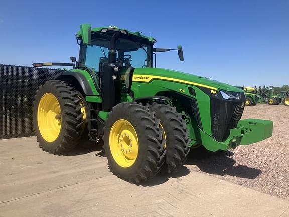 Image of John Deere 8R 370 equipment image 2