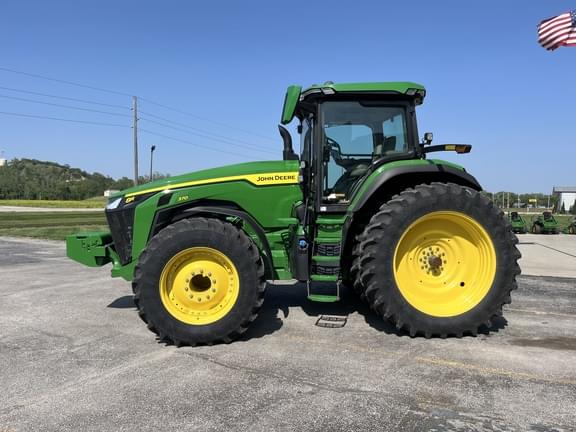 Image of John Deere 8R 370 equipment image 1