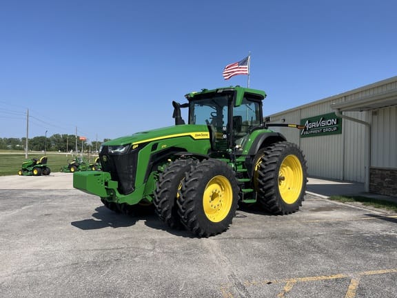 2023 John Deere 8R 370 Equipment Image0