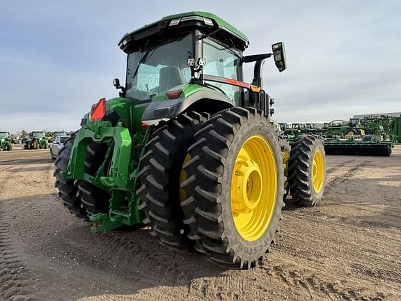 Image of John Deere 8R 370 equipment image 2