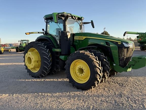 Image of John Deere 8R 370 equipment image 1