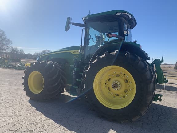 Image of John Deere 8R 370 equipment image 4