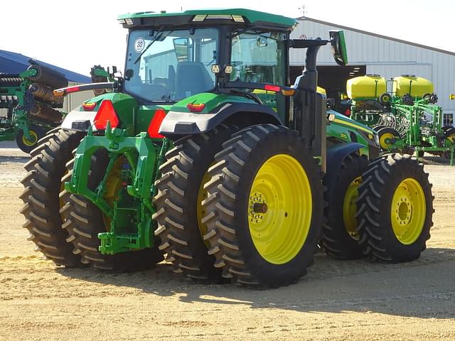 Image of John Deere 8R 370 equipment image 4