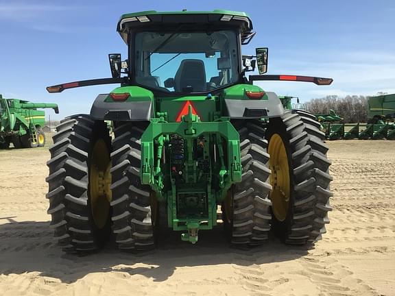Image of John Deere 8R 370 equipment image 4