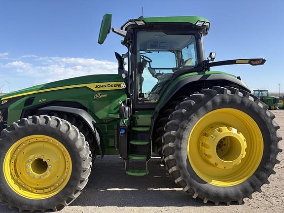 Image of John Deere 8R 370 equipment image 3