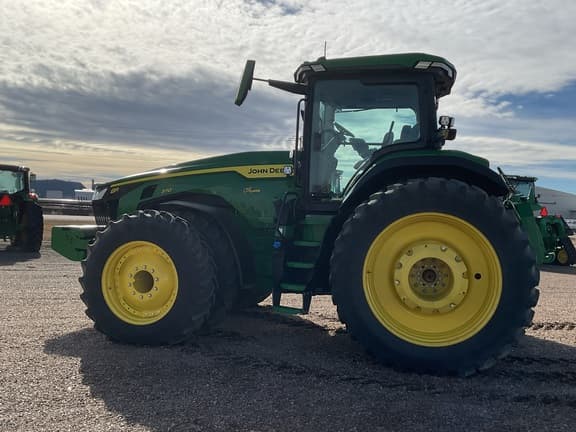 Image of John Deere 8R 370 equipment image 2