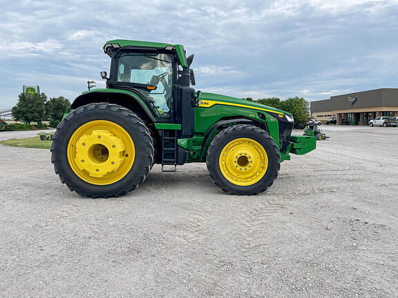 Image of John Deere 8R 370 equipment image 3