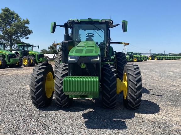 Image of John Deere 8R 370 equipment image 2