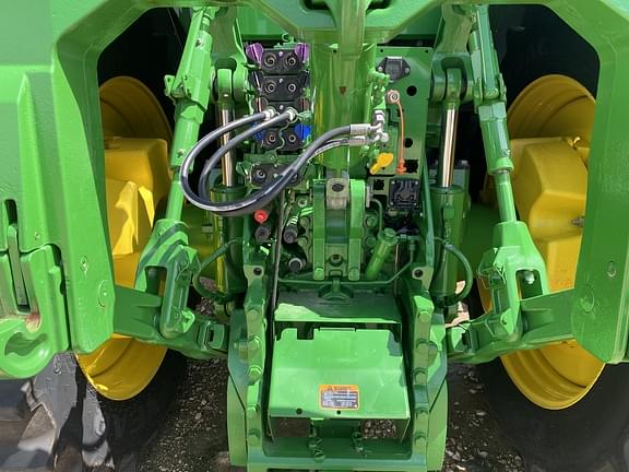 Image of John Deere 8R 370 equipment image 3