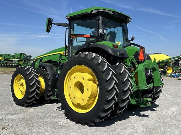 Image of John Deere 8R 370 equipment image 2