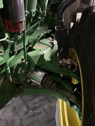 Image of John Deere 8R 370 equipment image 2