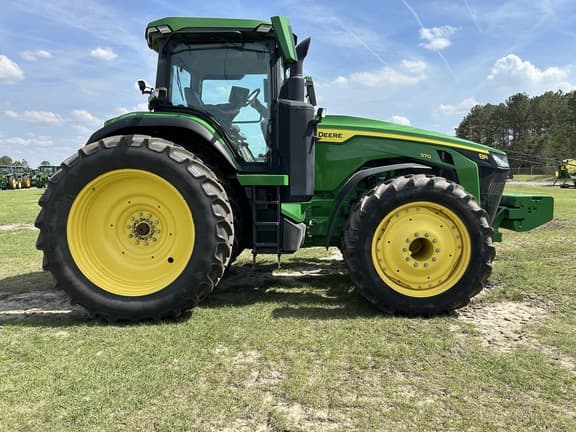 Image of John Deere 8R 370 equipment image 2