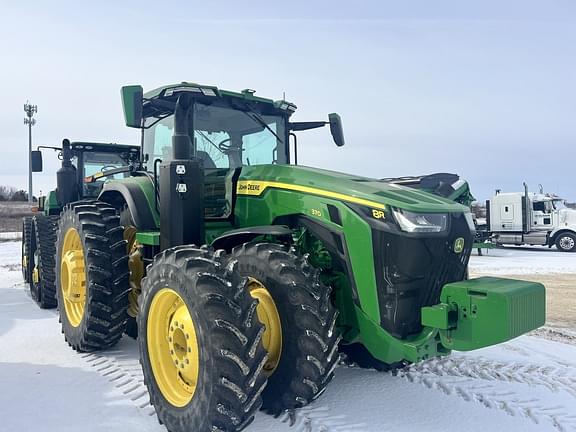 Image of John Deere 8R 370 equipment image 2