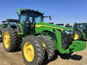 2023 John Deere 8R 370 Image