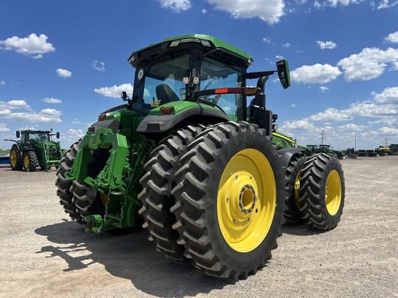 Image of John Deere 8R 370 equipment image 4