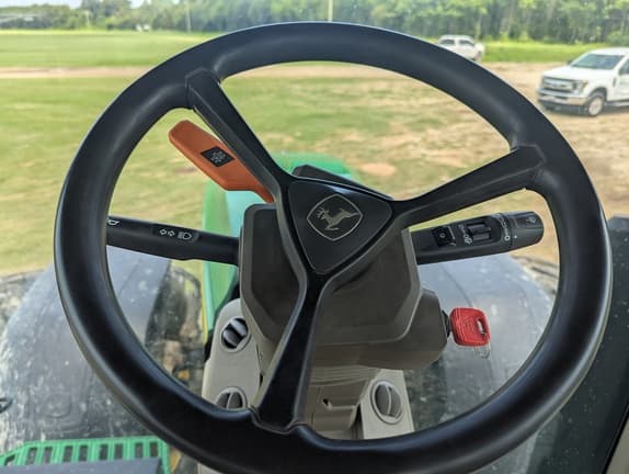 Image of John Deere 8R 370 equipment image 3