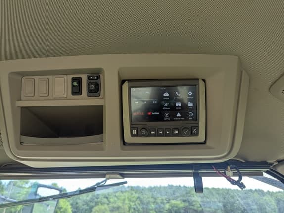 Image of John Deere 8R 370 equipment image 2