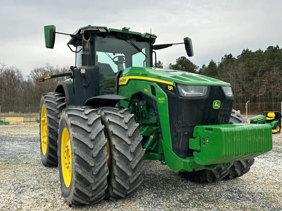 Image of John Deere 8R 370 equipment image 4
