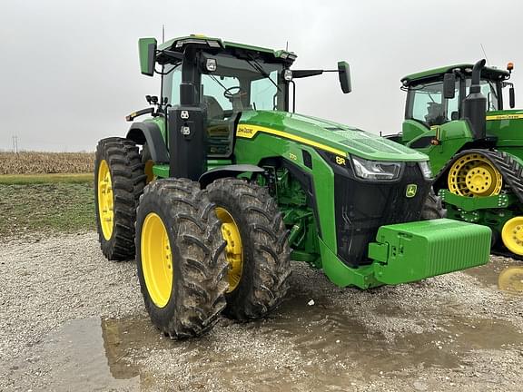 Image of John Deere 8R 370 equipment image 2