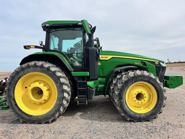 Image of John Deere 8R 370 equipment image 3