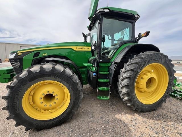 Image of John Deere 8R 370 equipment image 1